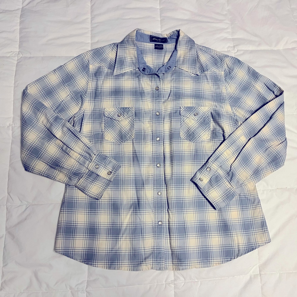 Eddie Bauer women’s size large snap button down shirt